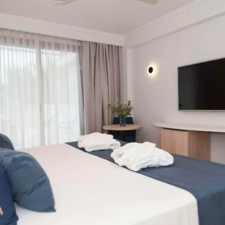 Hotel Smy 4*