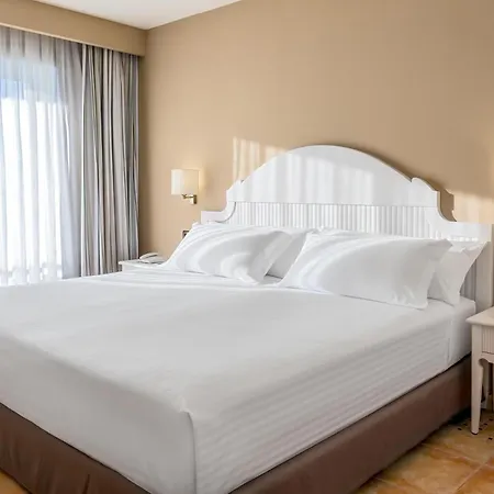 Smy Отель Исла-Кристина